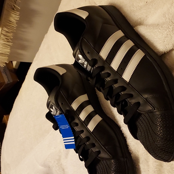 Adidas black and white men's new size 20 - Picture 3 of 7